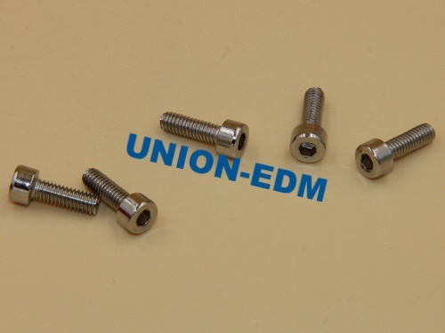 961.647  Cheese head screw M4 x 12